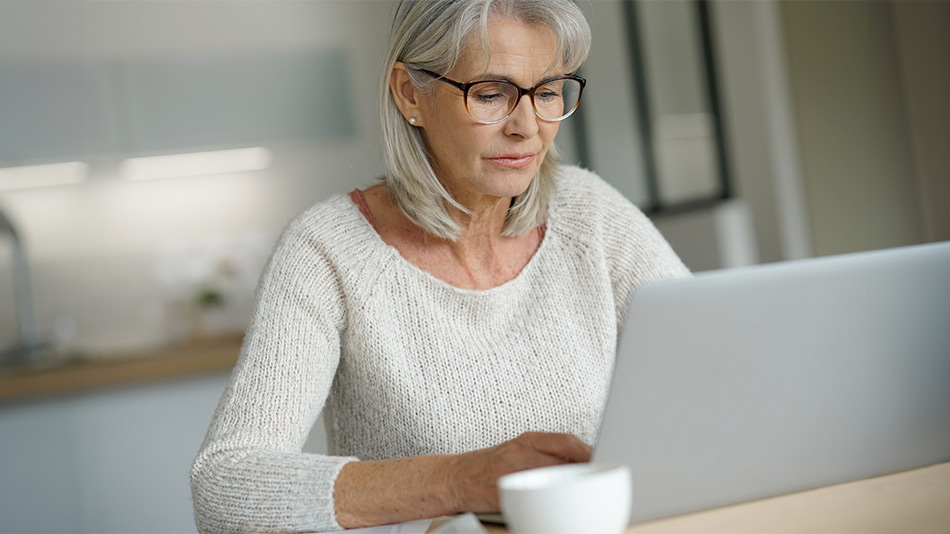 How-long-do-cataracts-take-to-develop-Sharmina-Khan-Sharmina-Khan-London